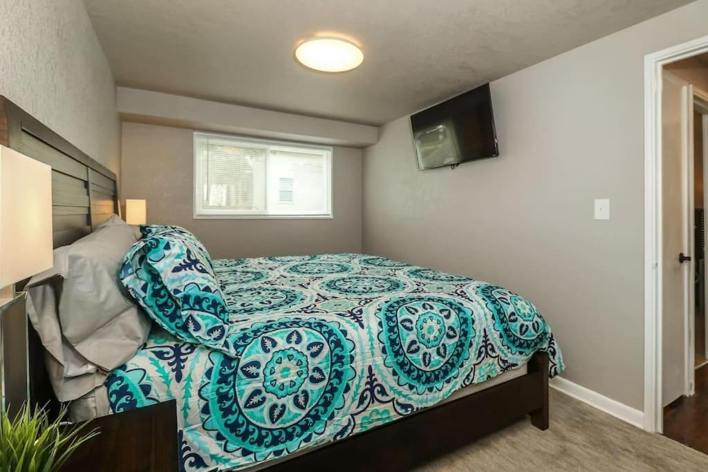 Holly Second Floor 2 King Beds Villa Канзас Сити Екстериор снимка